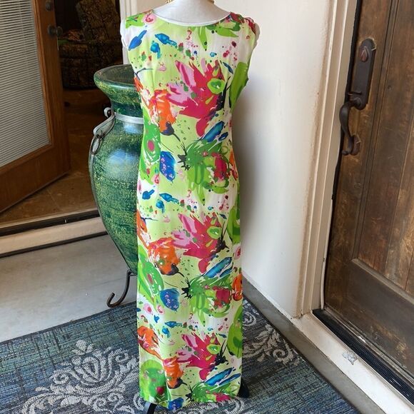 Size med bright water color print maxi dress - Picture 5 of 11